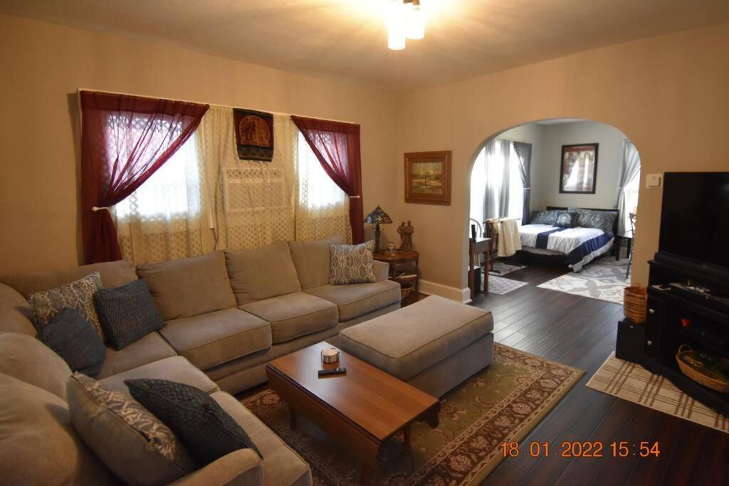 Bungalow In Bloom French Lick Buitenkant foto