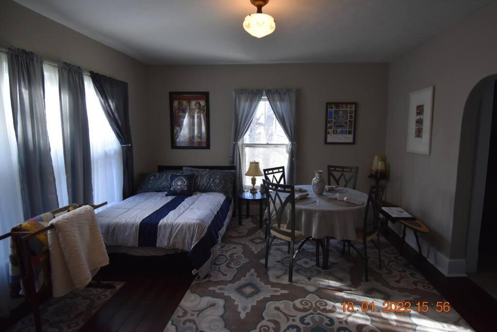 Bungalow In Bloom French Lick Buitenkant foto