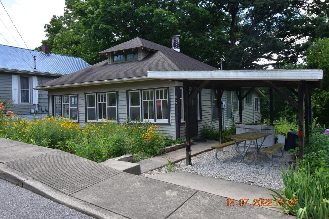 Bungalow In Bloom French Lick Buitenkant foto